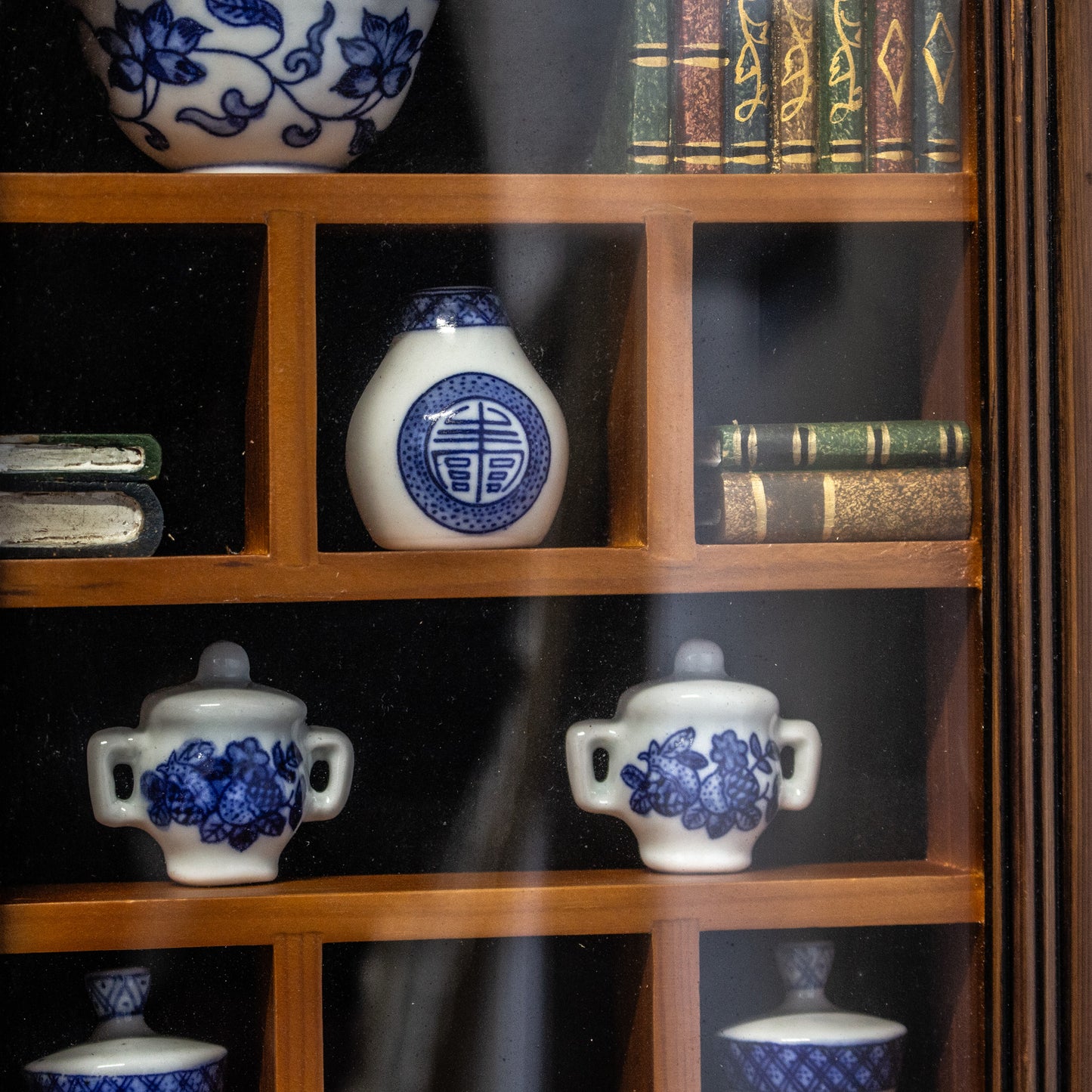 Vintage Oriental Shadow Box Frame Blue White China & Books