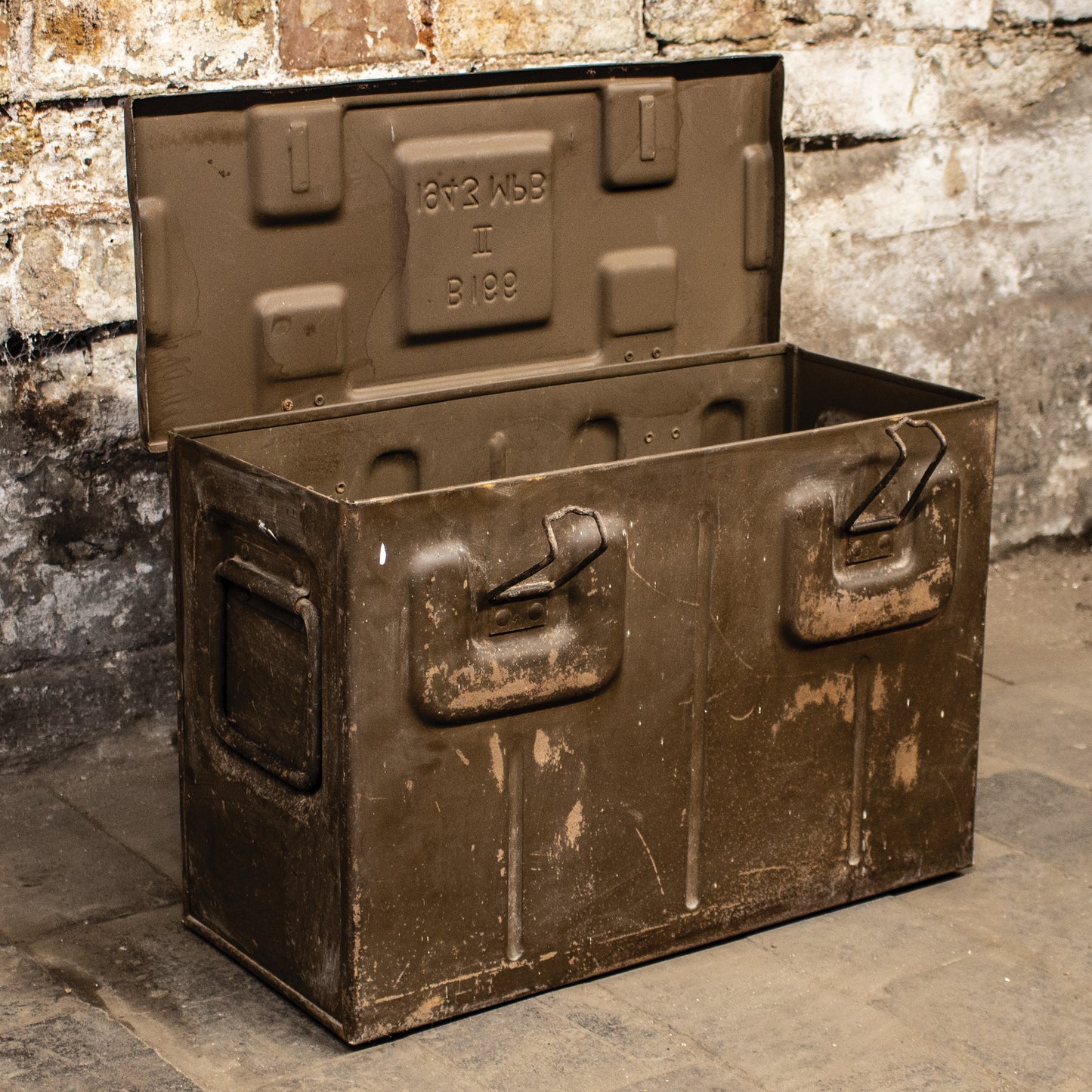 Vintage 1943 Wartime WW2 B166 Metal Ammo Box