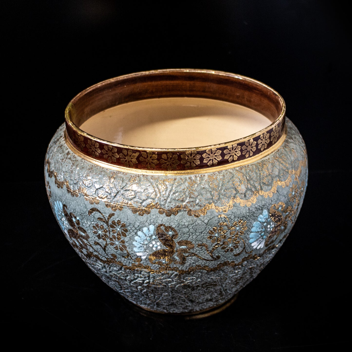 Vintage Royal Doulton Vase / Pot